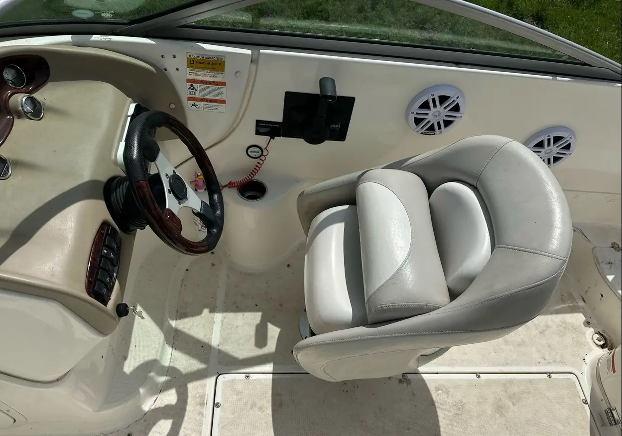 2006 Glastron DX235 boat For Sale | Low Hours | Buy Now