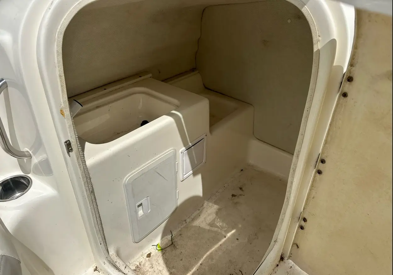 2006 Glastron DX235 boat For Sale | Low Hours | Buy Now