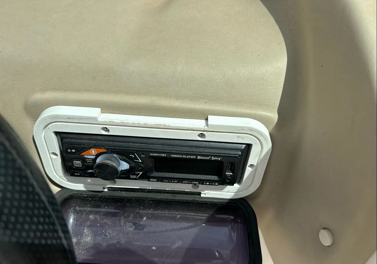 2006 Glastron DX235 boat For Sale | Low Hours | Buy Now