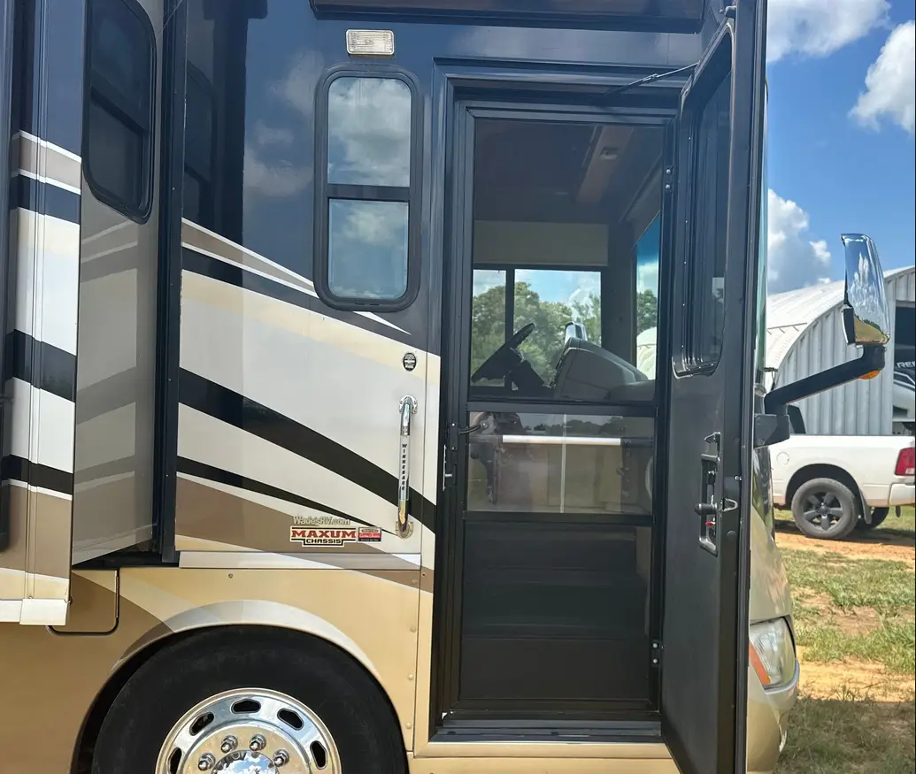 2012 Winnebago Journey RV For Sale | Low Miles | Live Auction