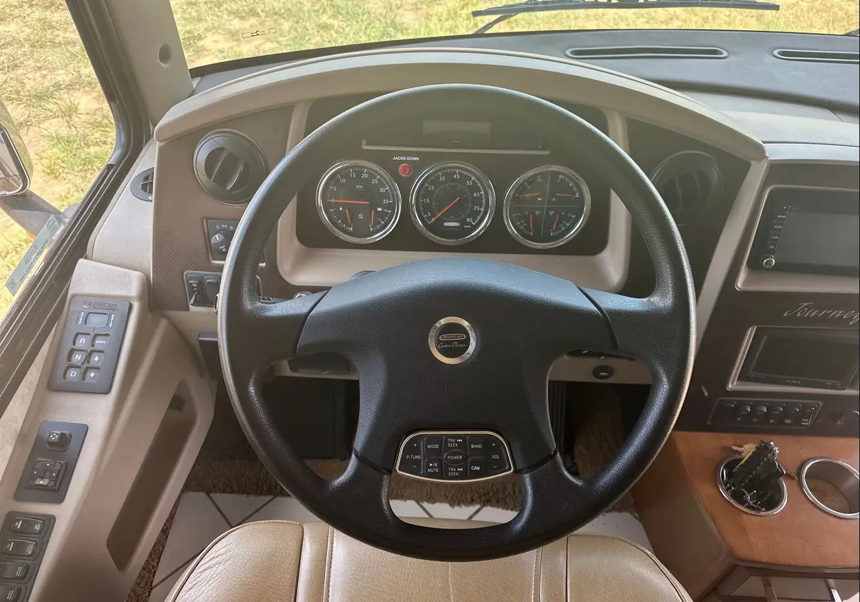 2012 Winnebago Journey RV For Sale | Low Miles | Live Auction