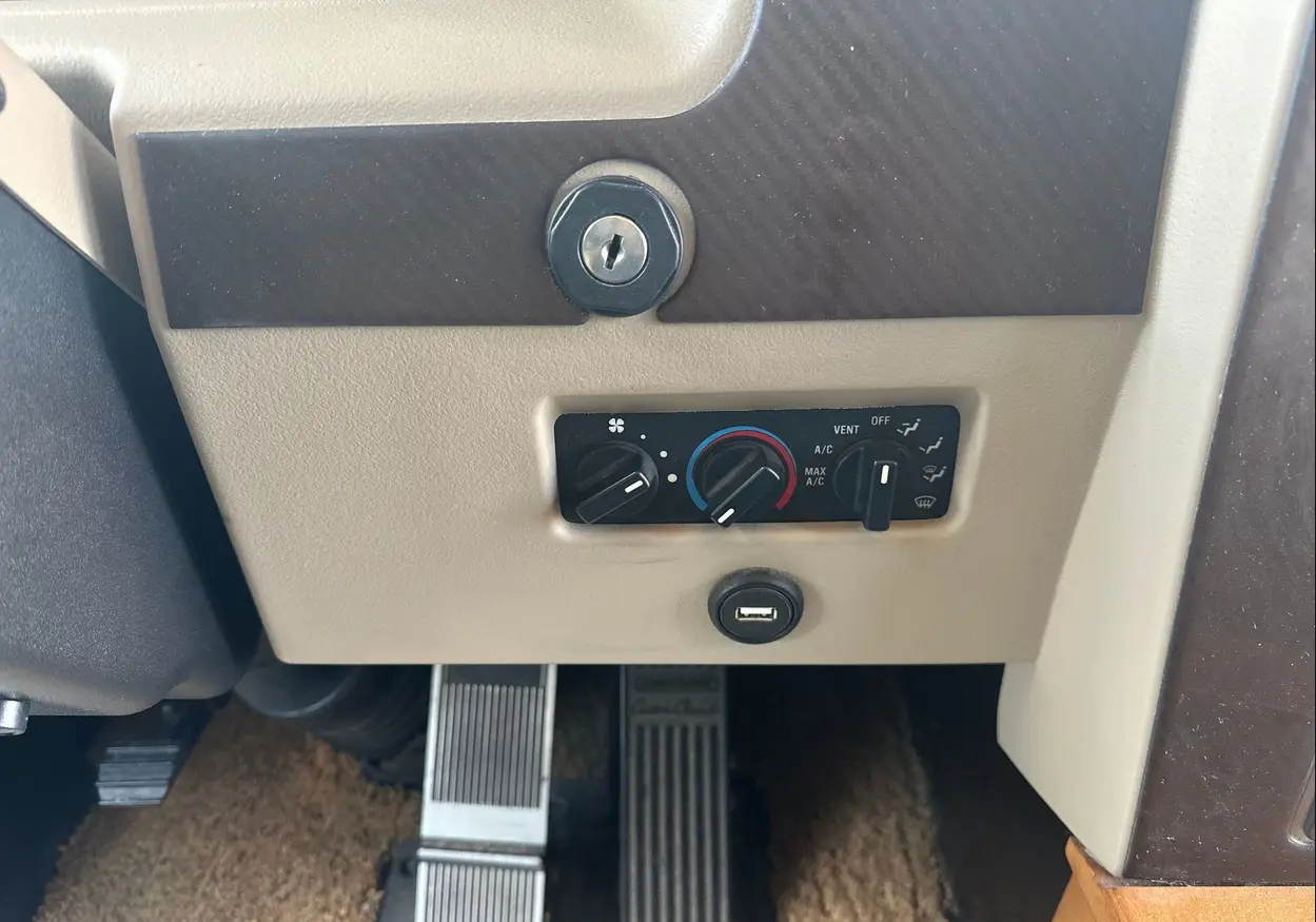 2012 Winnebago Journey RV For Sale | Low Miles | Live Auction