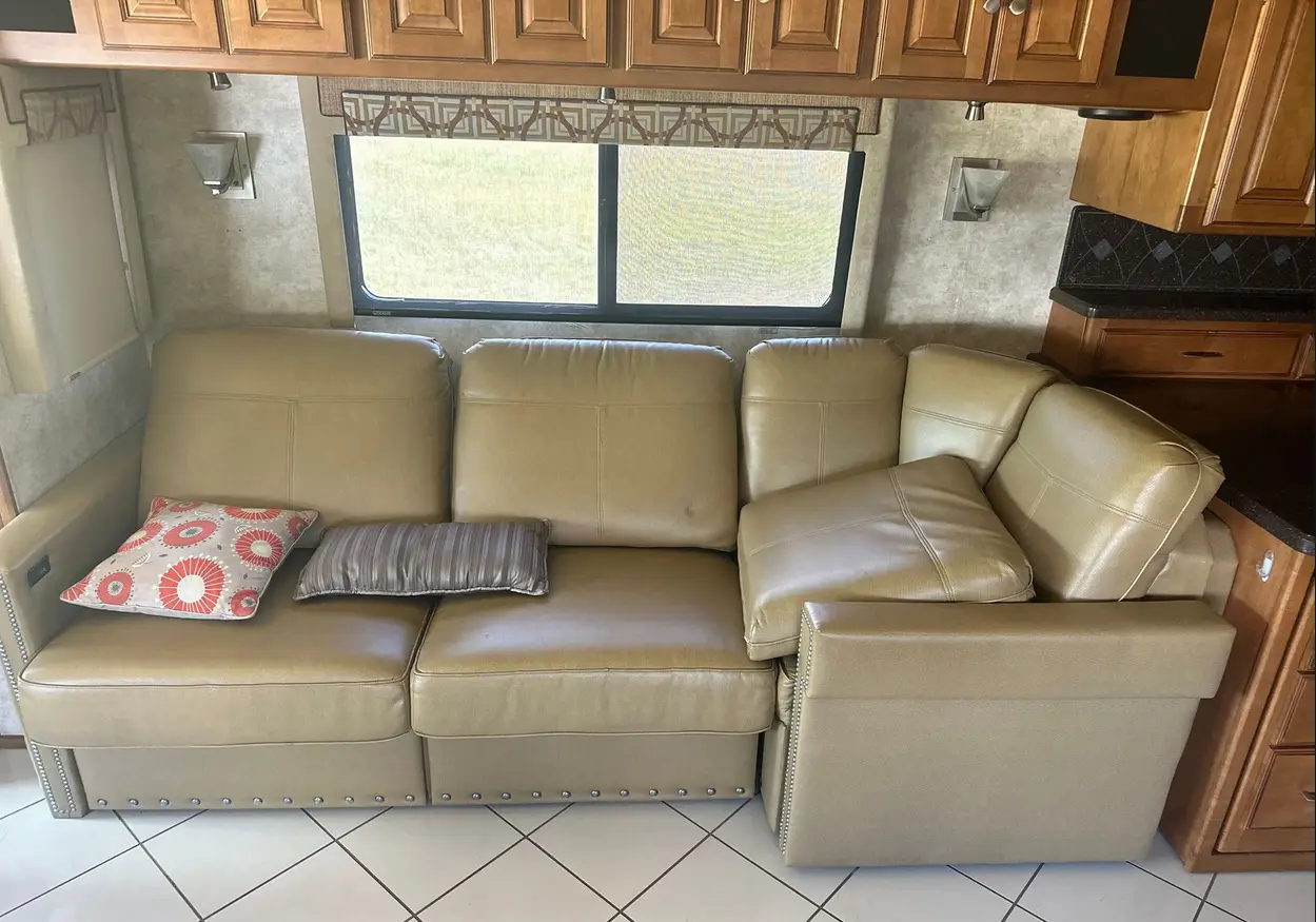 2012 Winnebago Journey RV For Sale | Low Miles | Live Auction