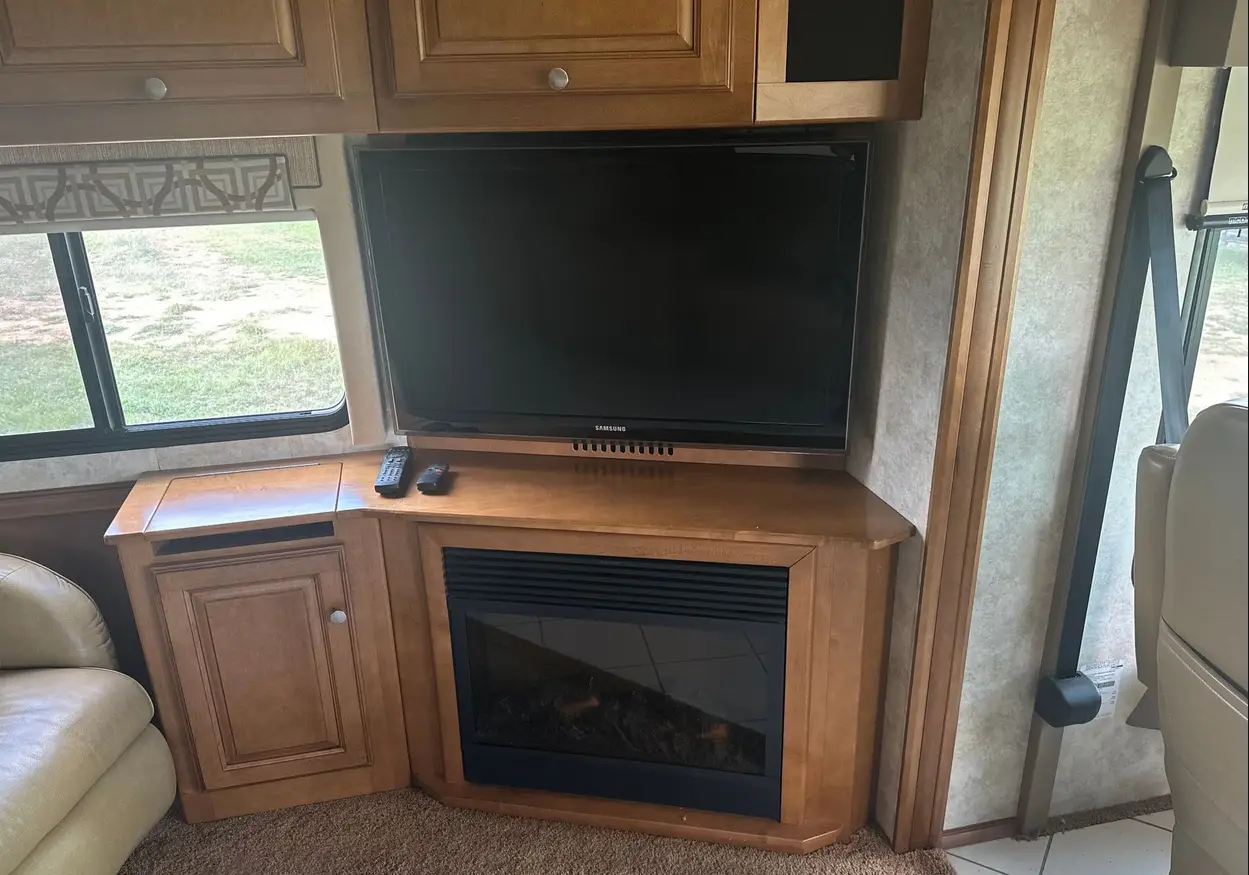 2012 Winnebago Journey RV For Sale | Low Miles | Live Auction