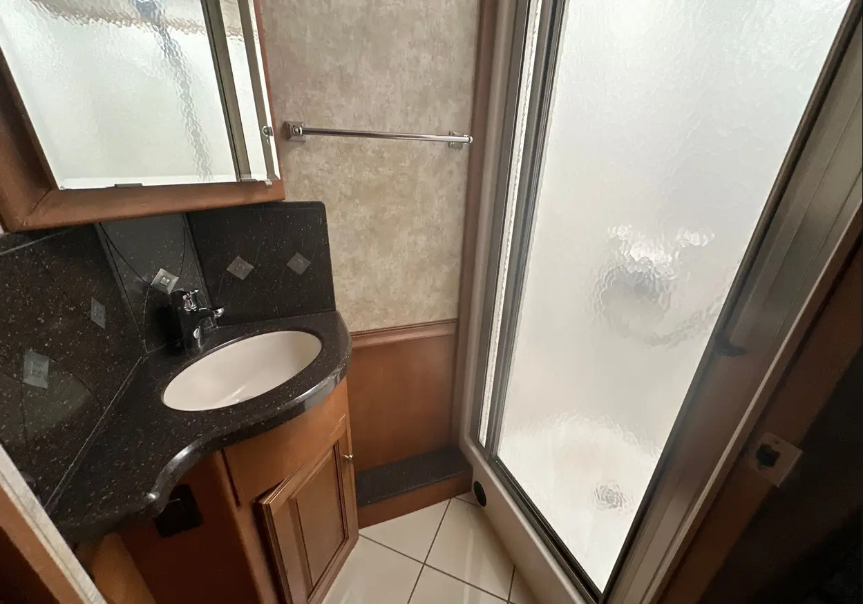 2012 Winnebago Journey RV For Sale | Low Miles | Live Auction