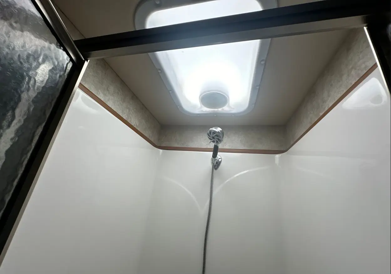 2012 Winnebago Journey RV For Sale | Low Miles | Live Auction