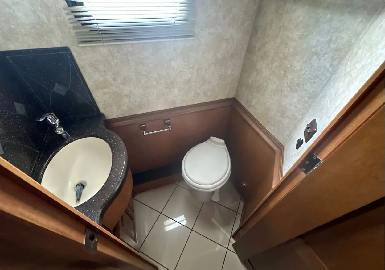 2012 Winnebago Journey RV For Sale | Low Miles | Live Auction