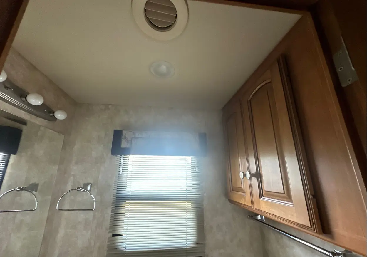 2012 Winnebago Journey RV For Sale | Low Miles | Live Auction
