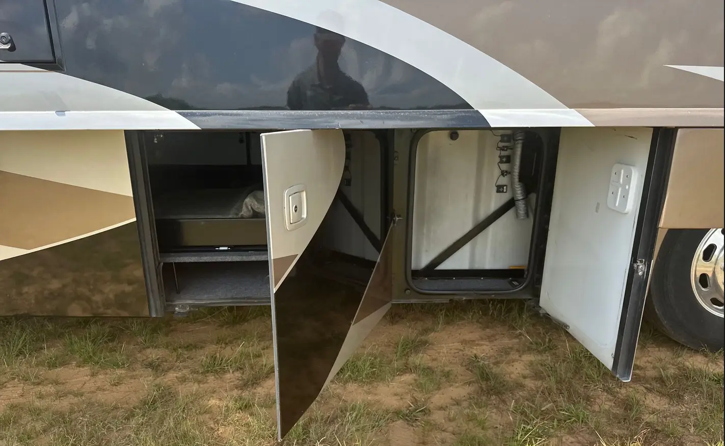 2012 Winnebago Journey RV For Sale | Low Miles | Live Auction