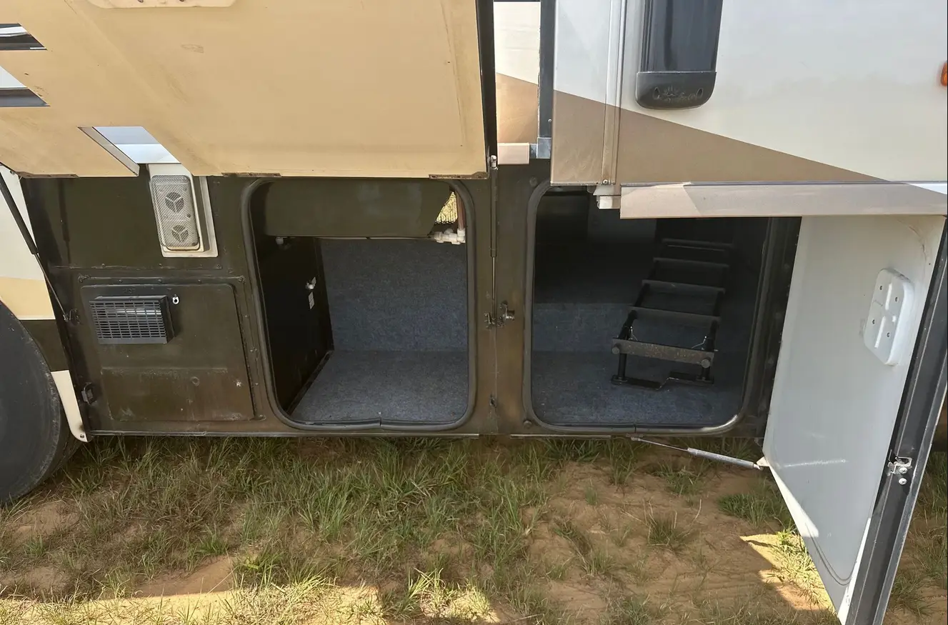 2012 Winnebago Journey RV For Sale | Low Miles | Live Auction