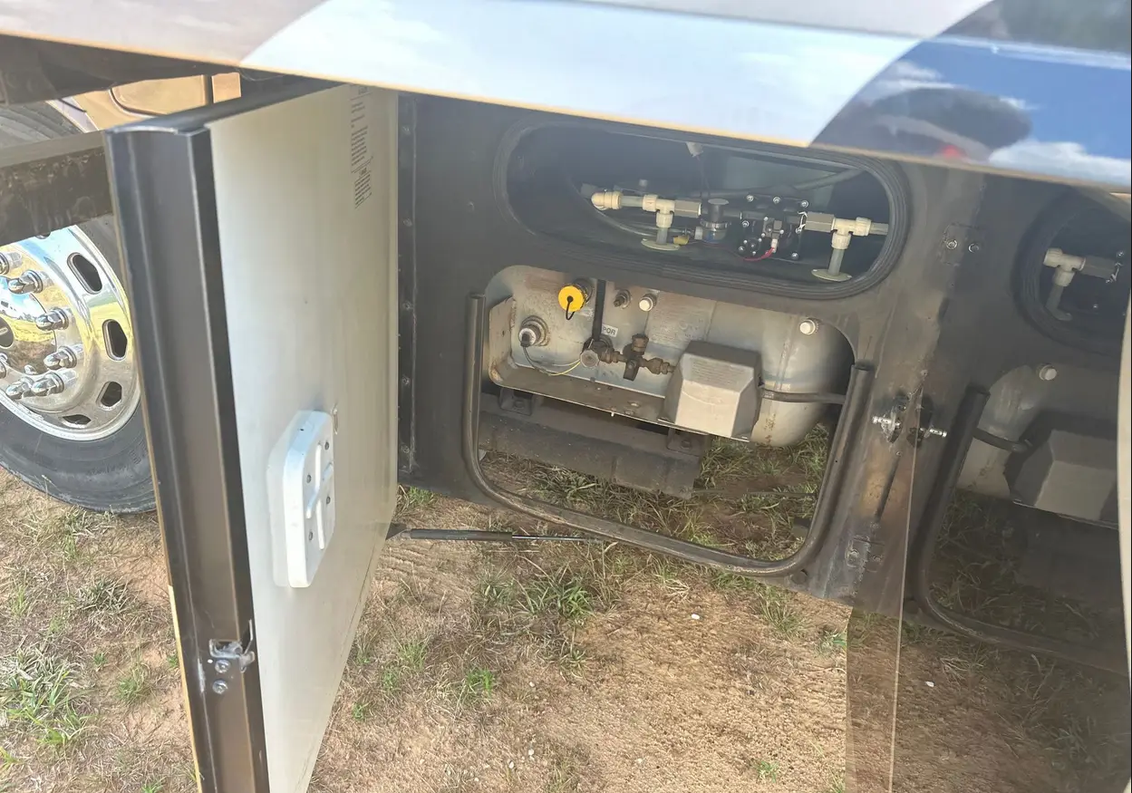 2012 Winnebago Journey RV For Sale | Low Miles | Live Auction