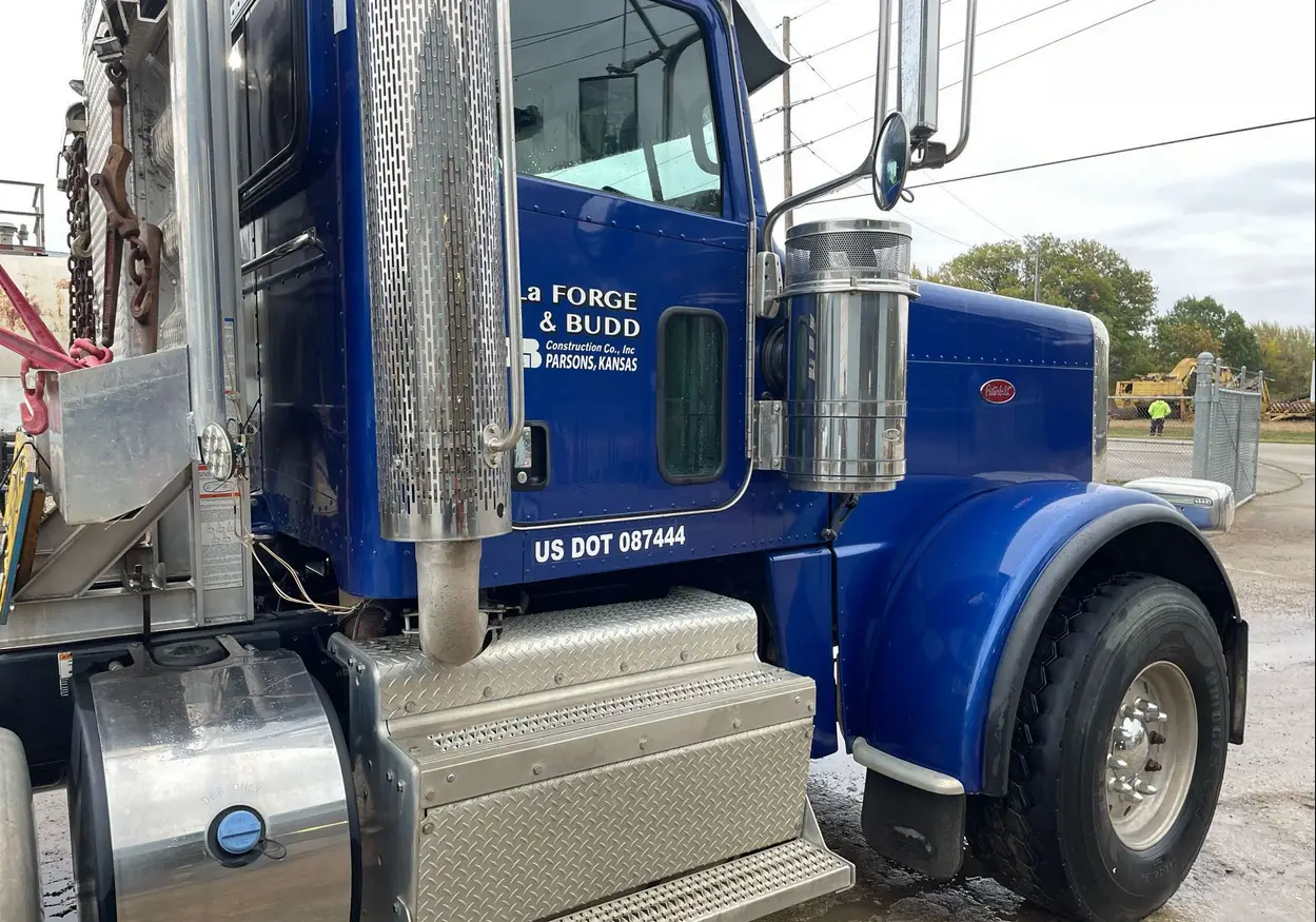 2013 Peterbilt 388 semi Truck For Sale | Low Miles | Live Auction