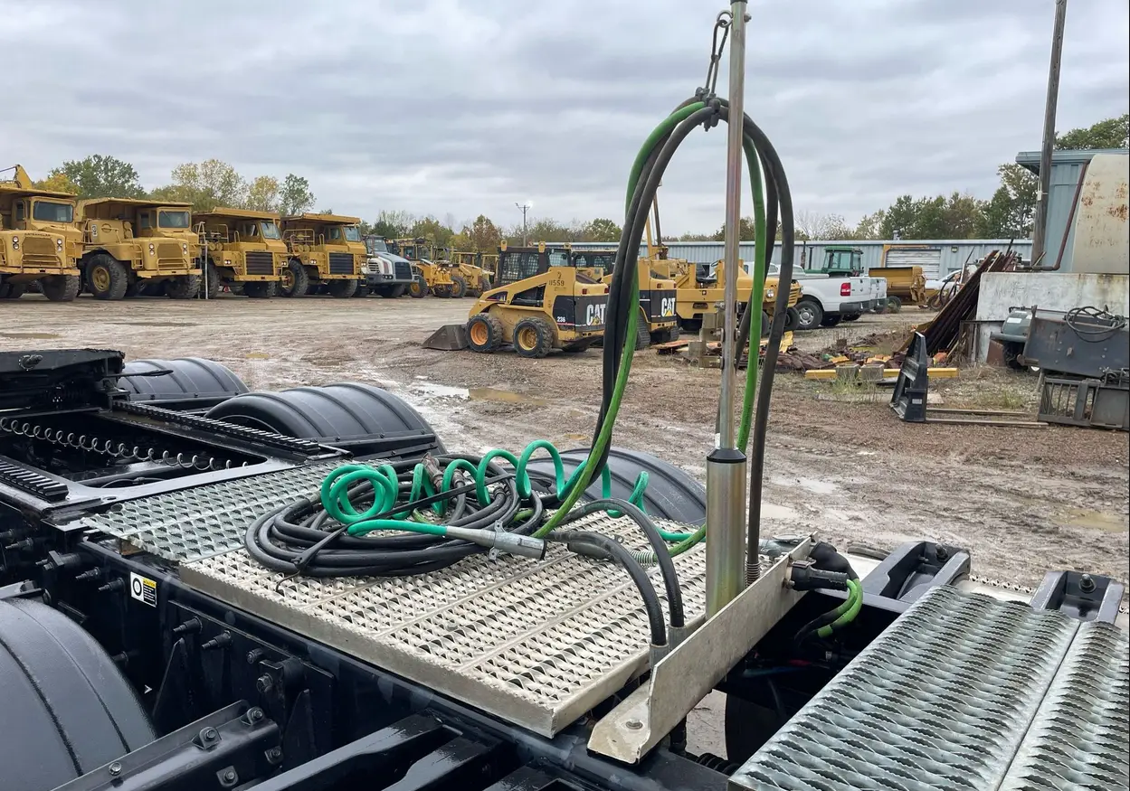 2013 Peterbilt 388 semi Truck For Sale | Low Miles | Live Auction