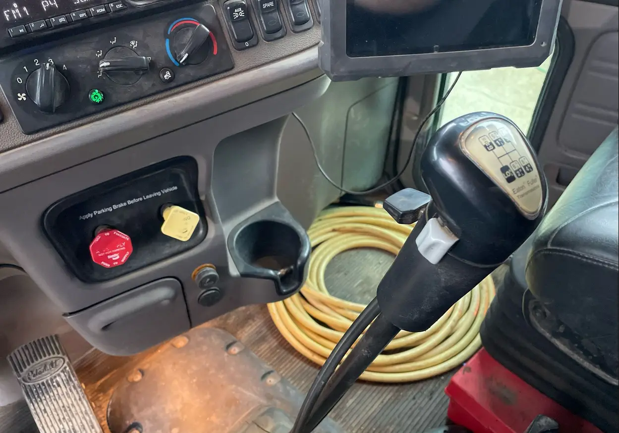 2013 Peterbilt 388 semi Truck For Sale | Low Miles | Live Auction