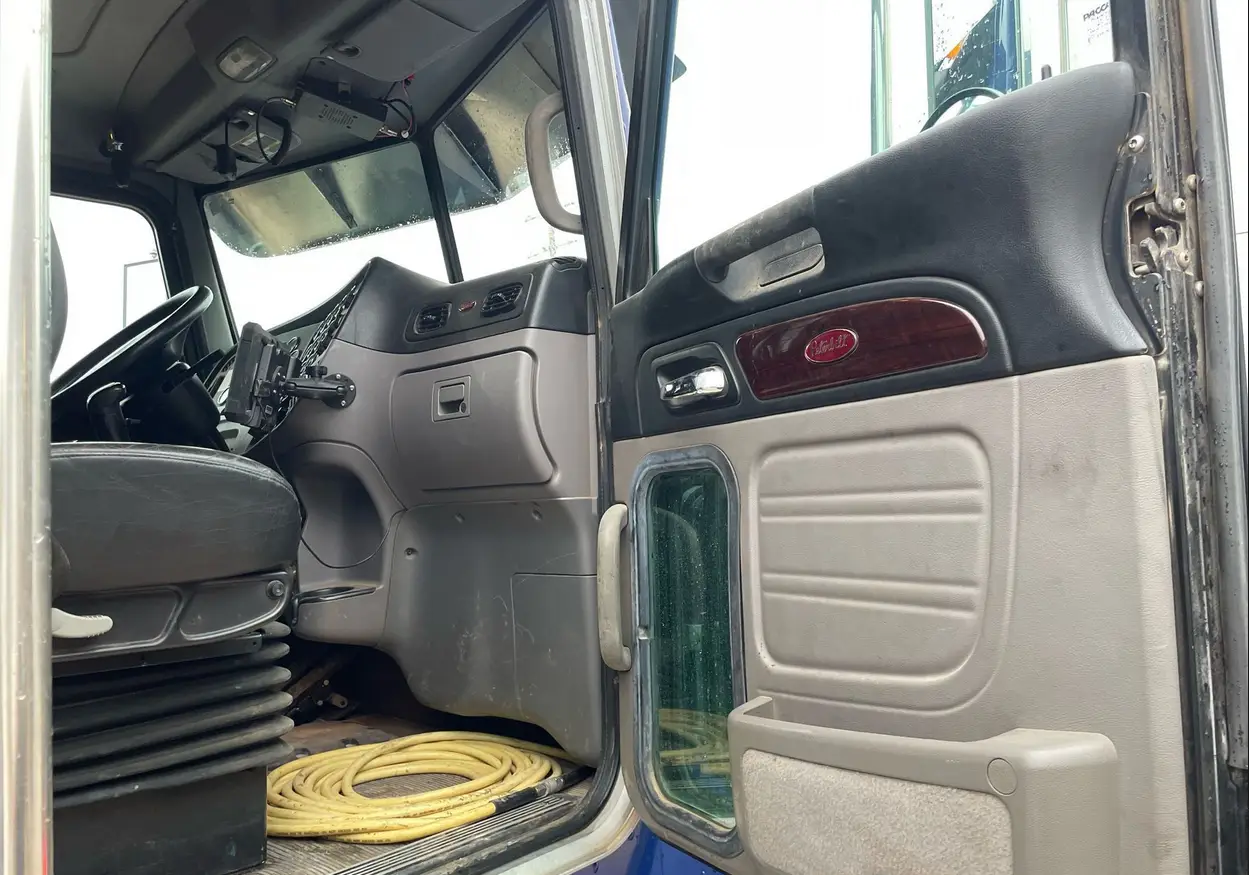 2013 Peterbilt 388 semi Truck For Sale | Low Miles | Live Auction
