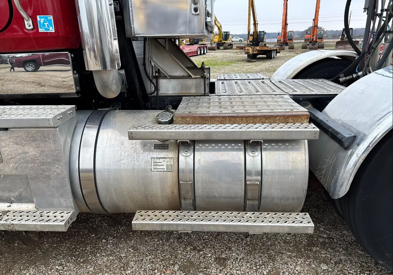 2014 Mack Titan TD713 semi Truck For Sale | Low Miles | Live Auction