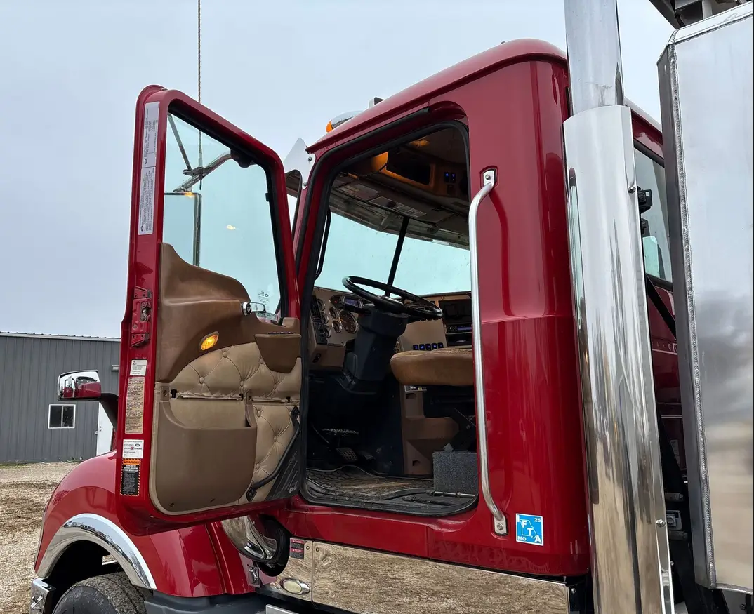2014 Mack Titan TD713 semi Truck For Sale | Low Miles | Live Auction