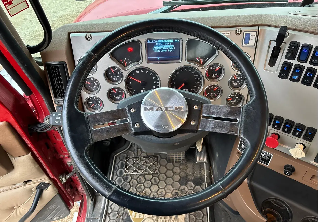 2014 Mack Titan TD713 semi Truck For Sale | Low Miles | Live Auction