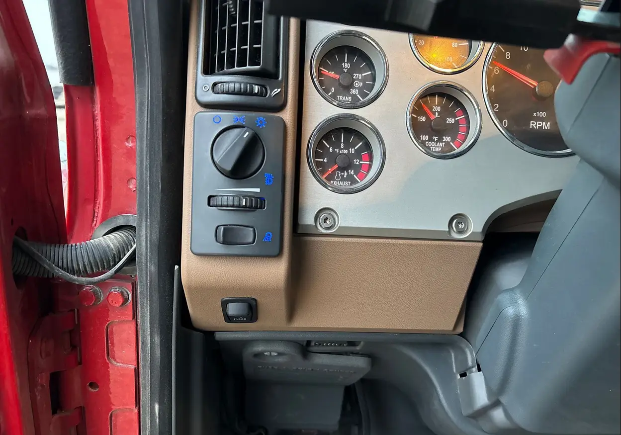 2014 Mack Titan TD713 semi Truck For Sale | Low Miles | Live Auction