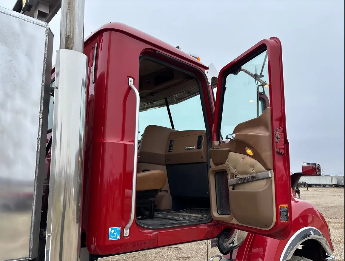 2014 Mack Titan TD713 semi Truck For Sale | Low Miles | Live Auction