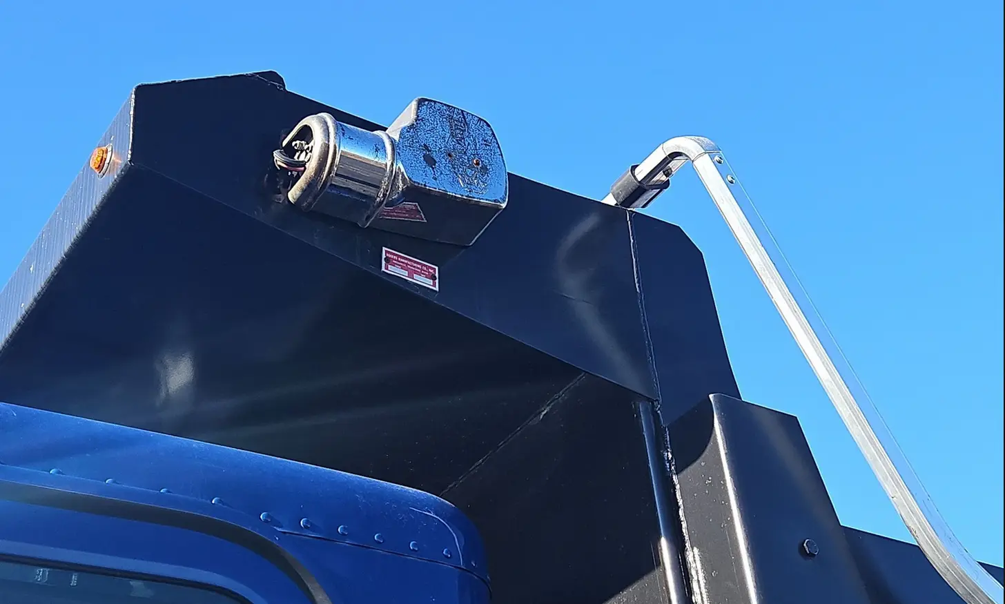 2016 Freightliner Coronado 122SD dump Truck For Sale | Low Miles | Live Auction