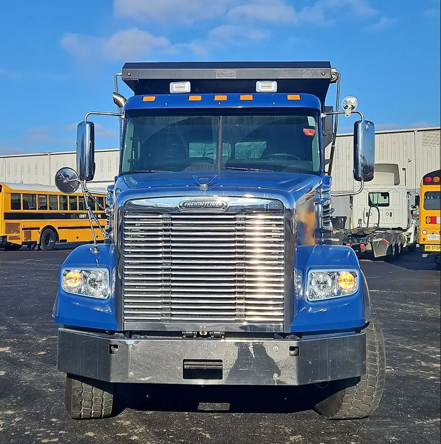 2016 Freightliner Coronado 122SD dump Truck For Sale | Low Miles | Live Auction