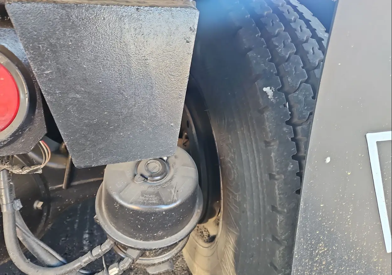 2016 Freightliner Coronado 122SD dump Truck For Sale | Low Miles | Live Auction