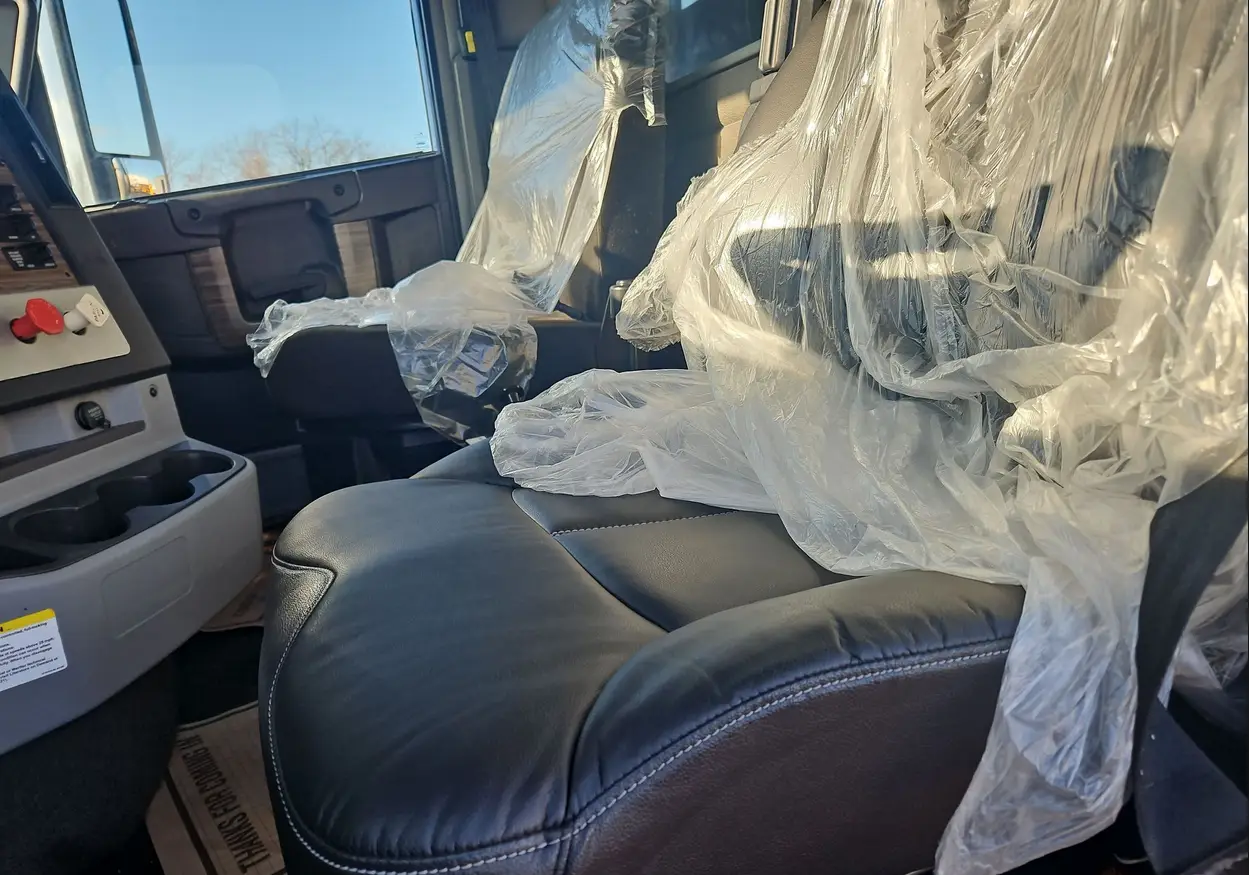 2016 Freightliner Coronado 122SD dump Truck For Sale | Low Miles | Live Auction