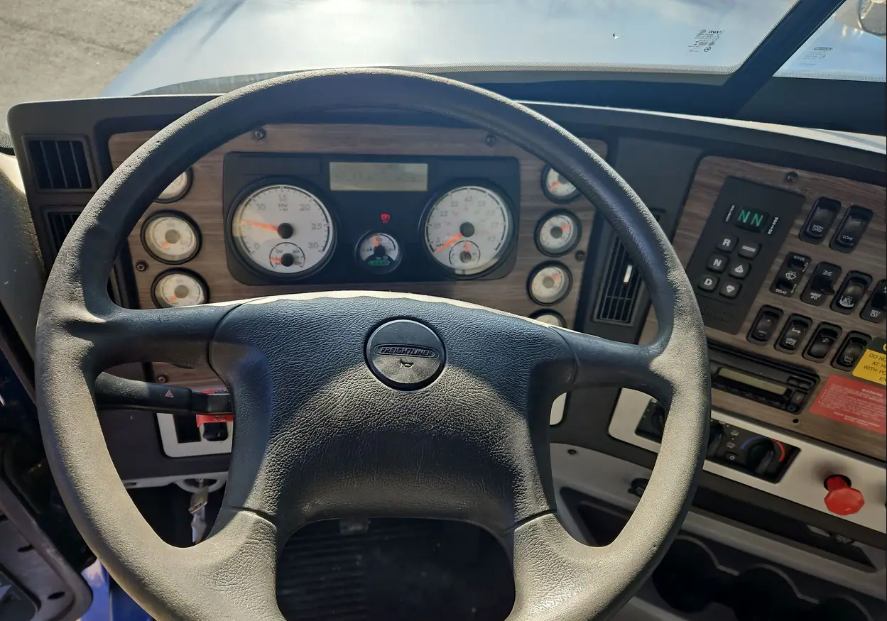 2016 Freightliner Coronado 122SD dump Truck For Sale | Low Miles | Live Auction