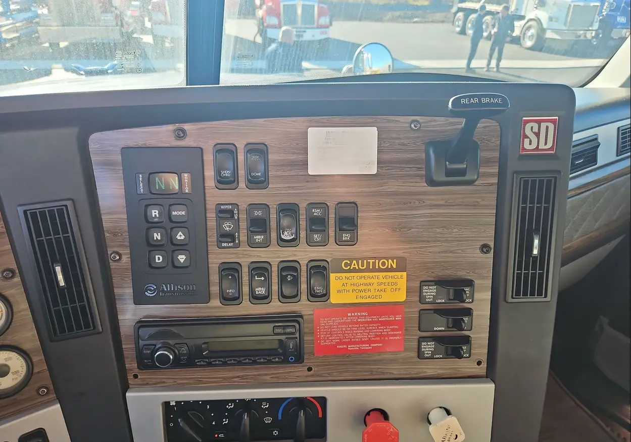 2016 Freightliner Coronado 122SD dump Truck For Sale | Low Miles | Live Auction