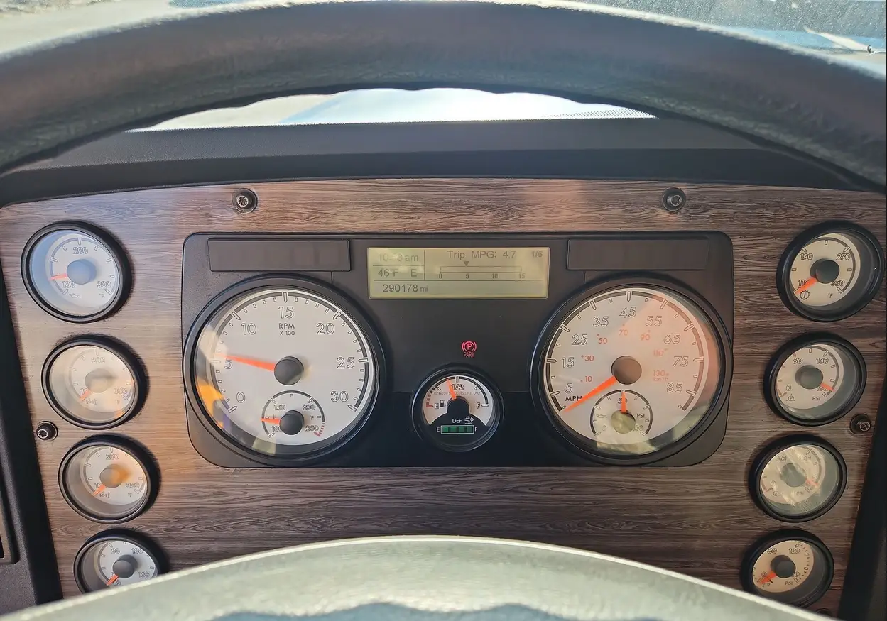2016 Freightliner Coronado 122SD dump Truck For Sale | Low Miles | Live Auction