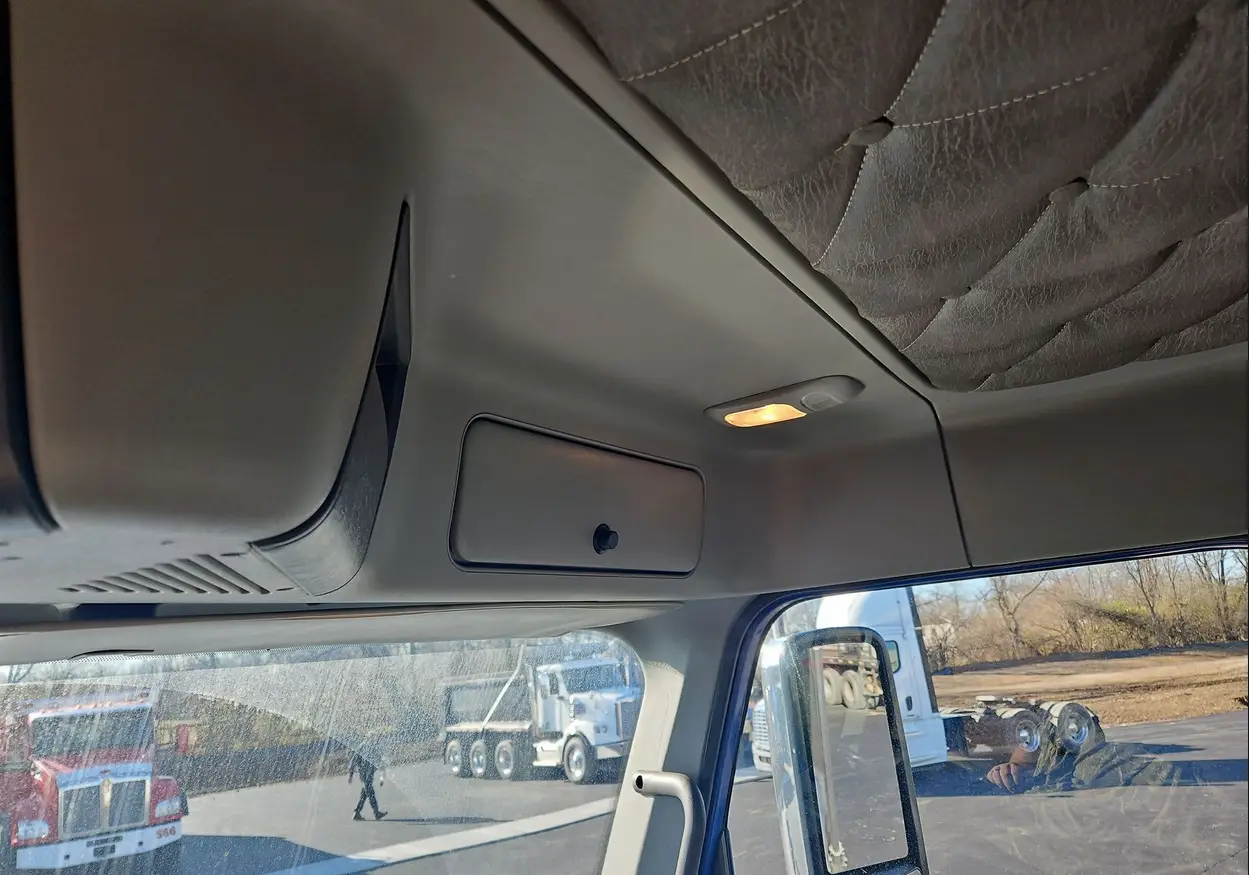2016 Freightliner Coronado 122SD dump Truck For Sale | Low Miles | Live Auction