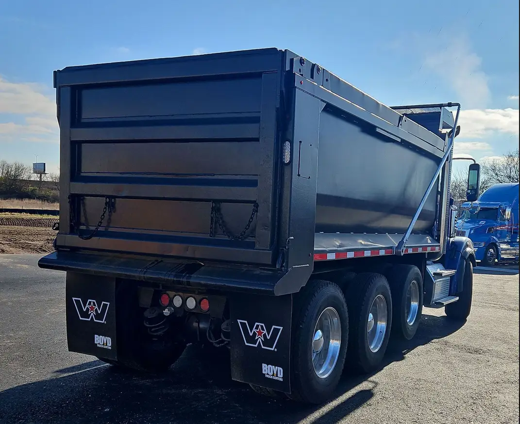 2016 Freightliner Coronado 122SD dump Truck For Sale | Low Miles | Live Auction