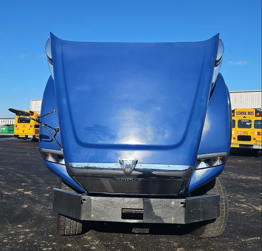 2016 Freightliner Coronado 122SD dump Truck For Sale | Low Miles | Live Auction