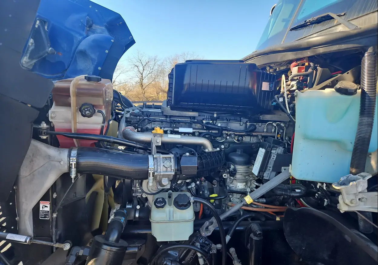 2016 Freightliner Coronado 122SD dump Truck For Sale | Low Miles | Live Auction
