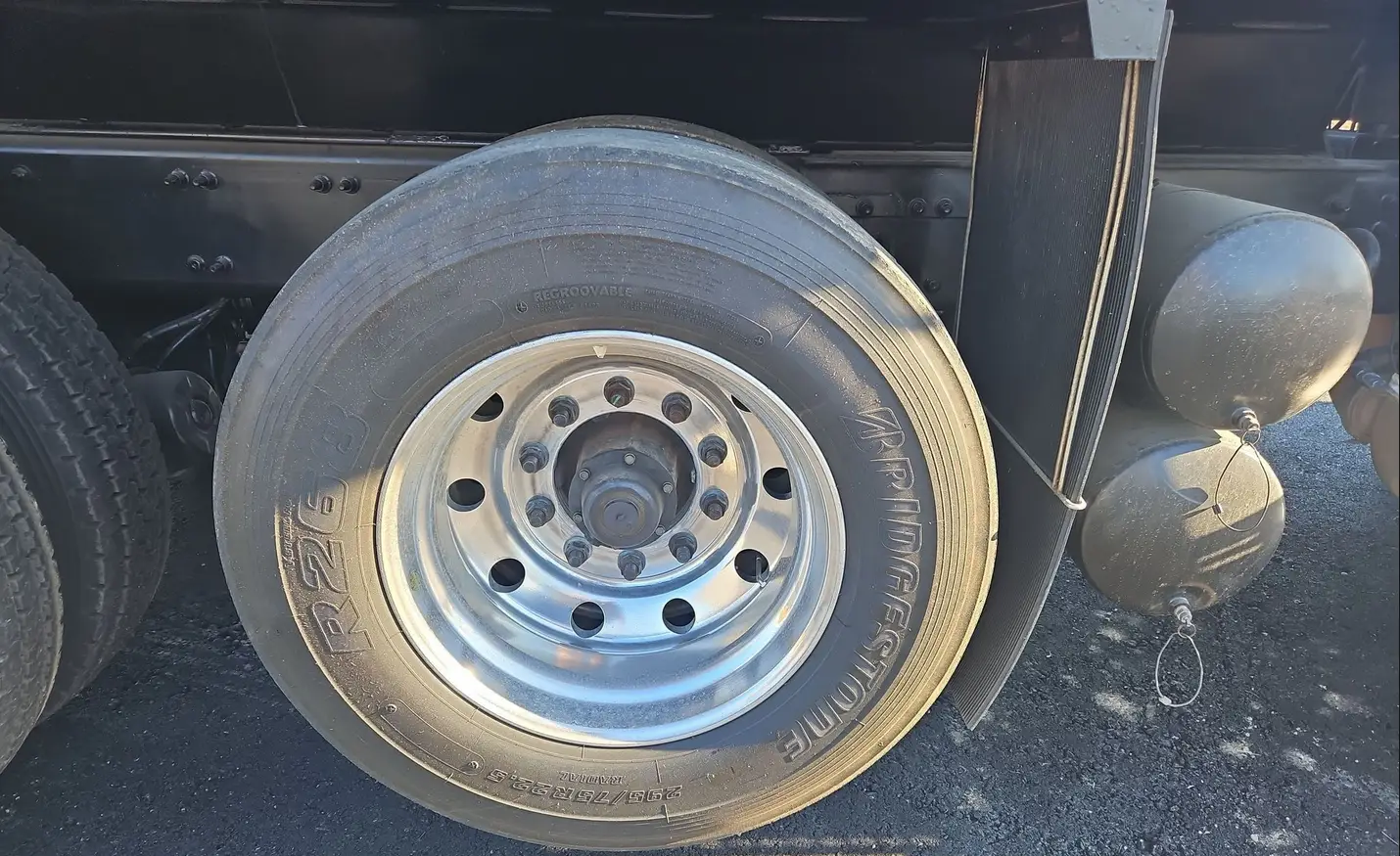 2016 Freightliner Coronado 122SD dump Truck For Sale | Low Miles | Live Auction
