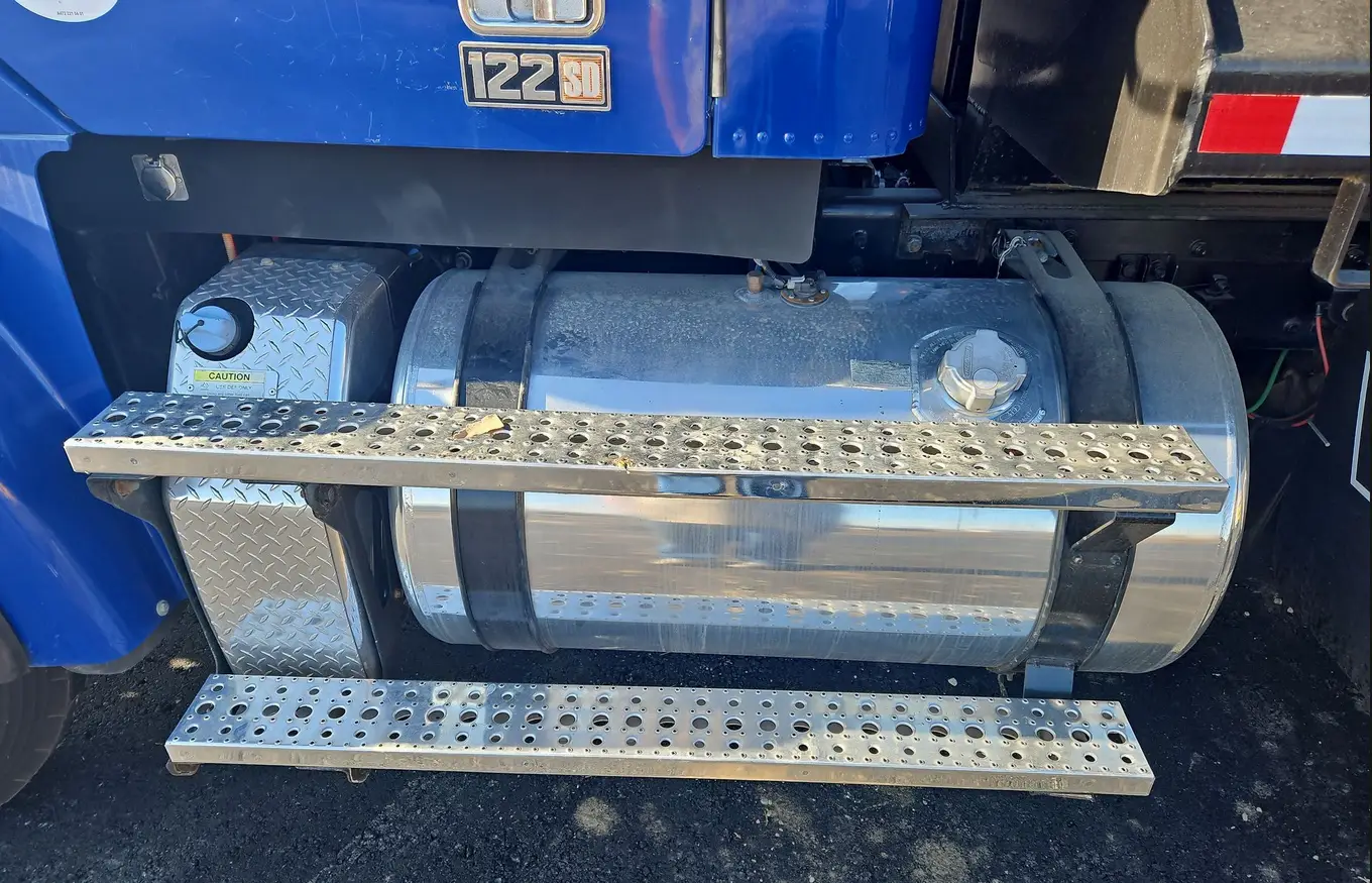 2016 Freightliner Coronado 122SD dump Truck For Sale | Low Miles | Live Auction