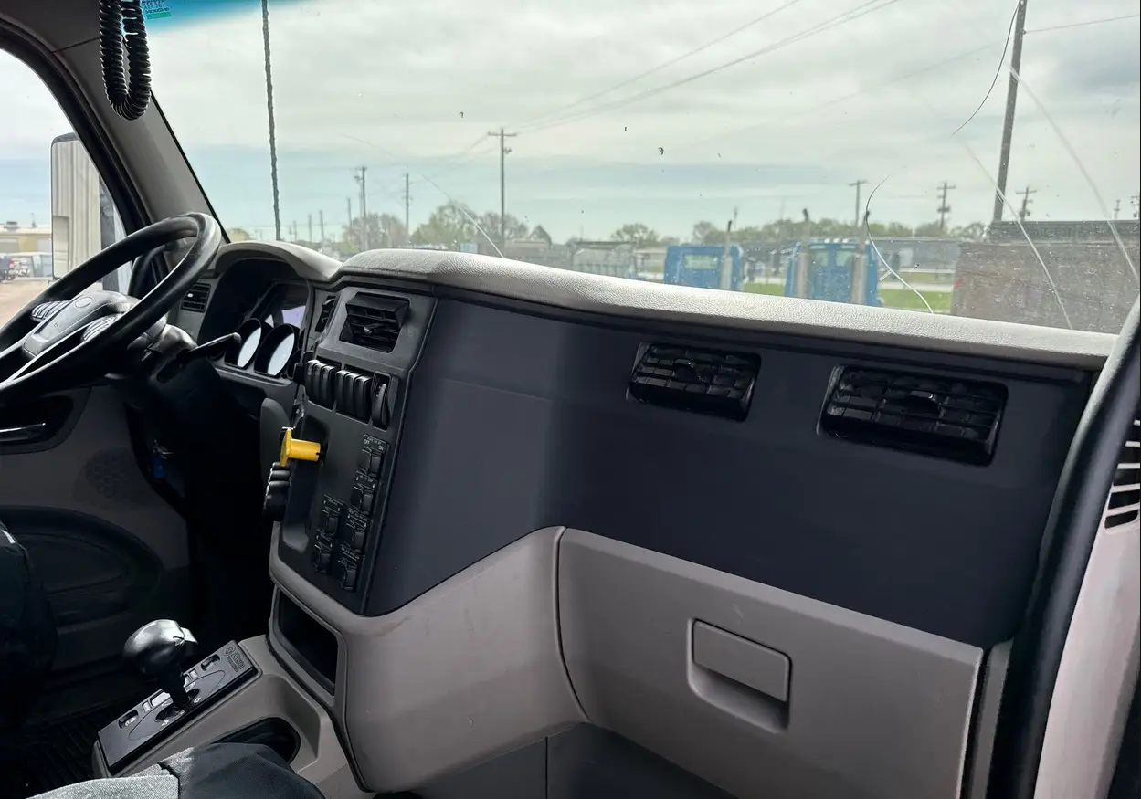 2018 Peterbilt 567 dump Truck For Sale | Low Miles | Live Auction