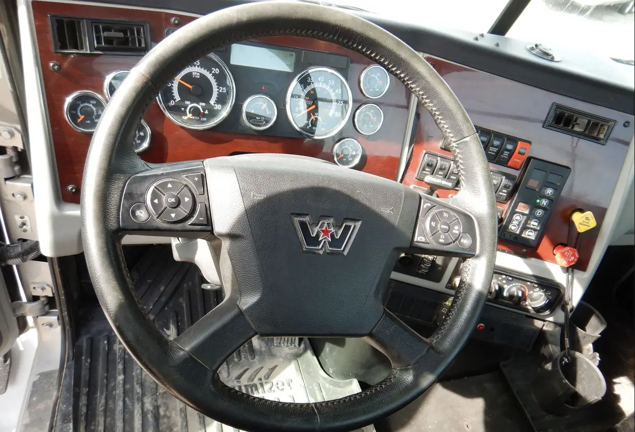 2020 Western Star 4700SB semi Truck For Sale | Low Miles | Live Auction