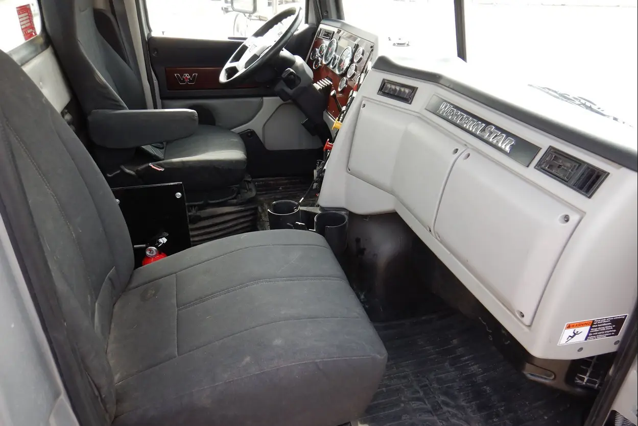 2020 Western Star 4700SB semi Truck For Sale | Low Miles | Live Auction