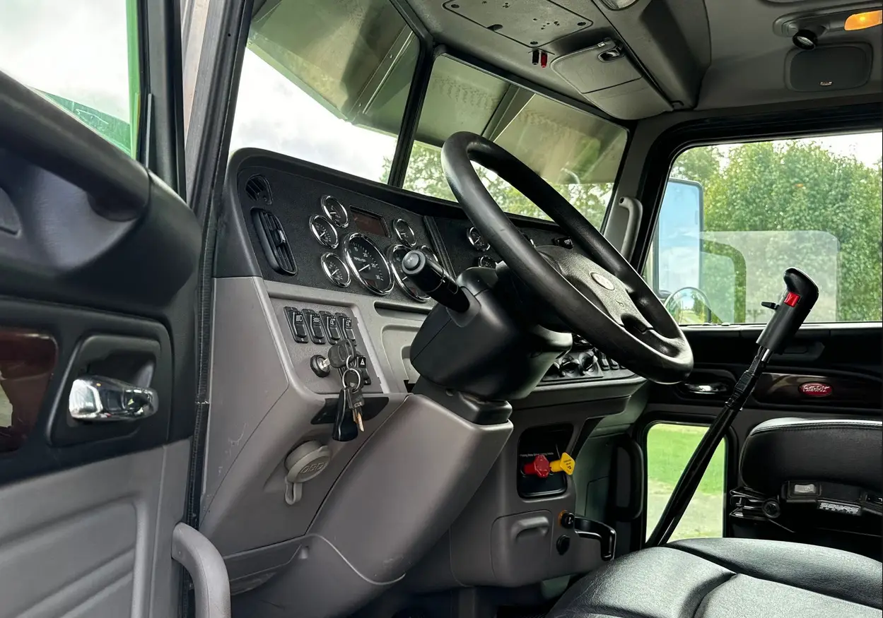 2021 Peterbilt 389 semi Truck For Sale | Low Miles | Live Auction