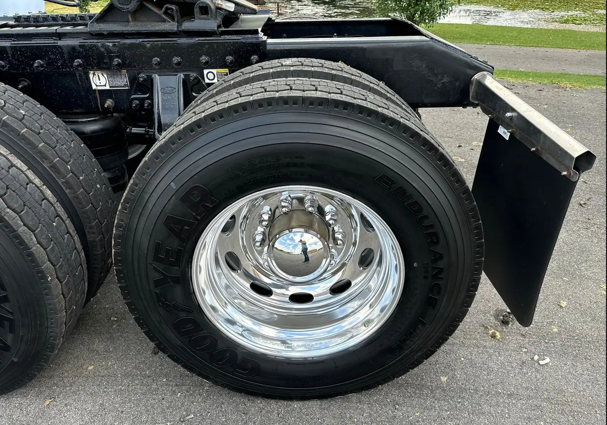 2021 Peterbilt 389 semi Truck For Sale | Low Miles | Live Auction