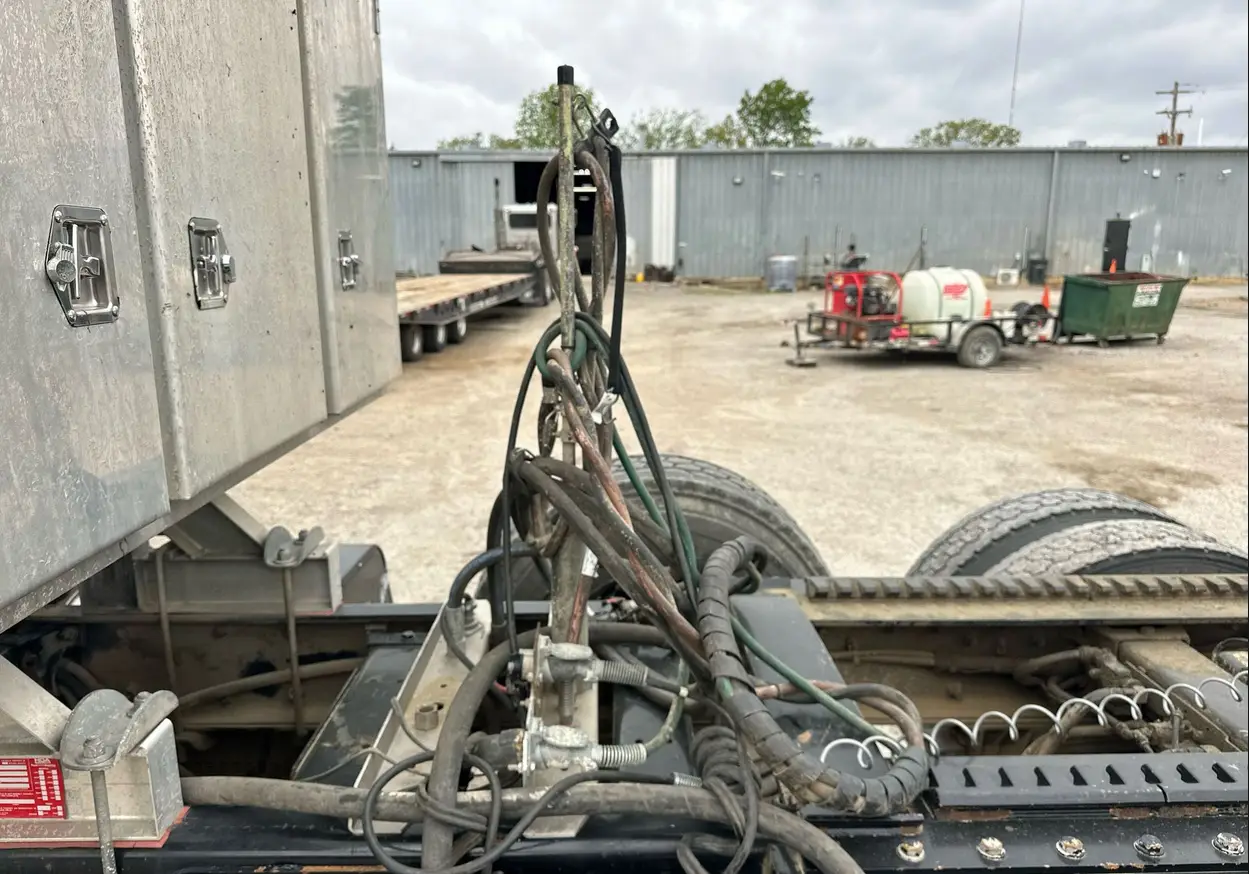 2022 Peterbilt 389 semi Truck For Sale | Low Miles | Live Auction