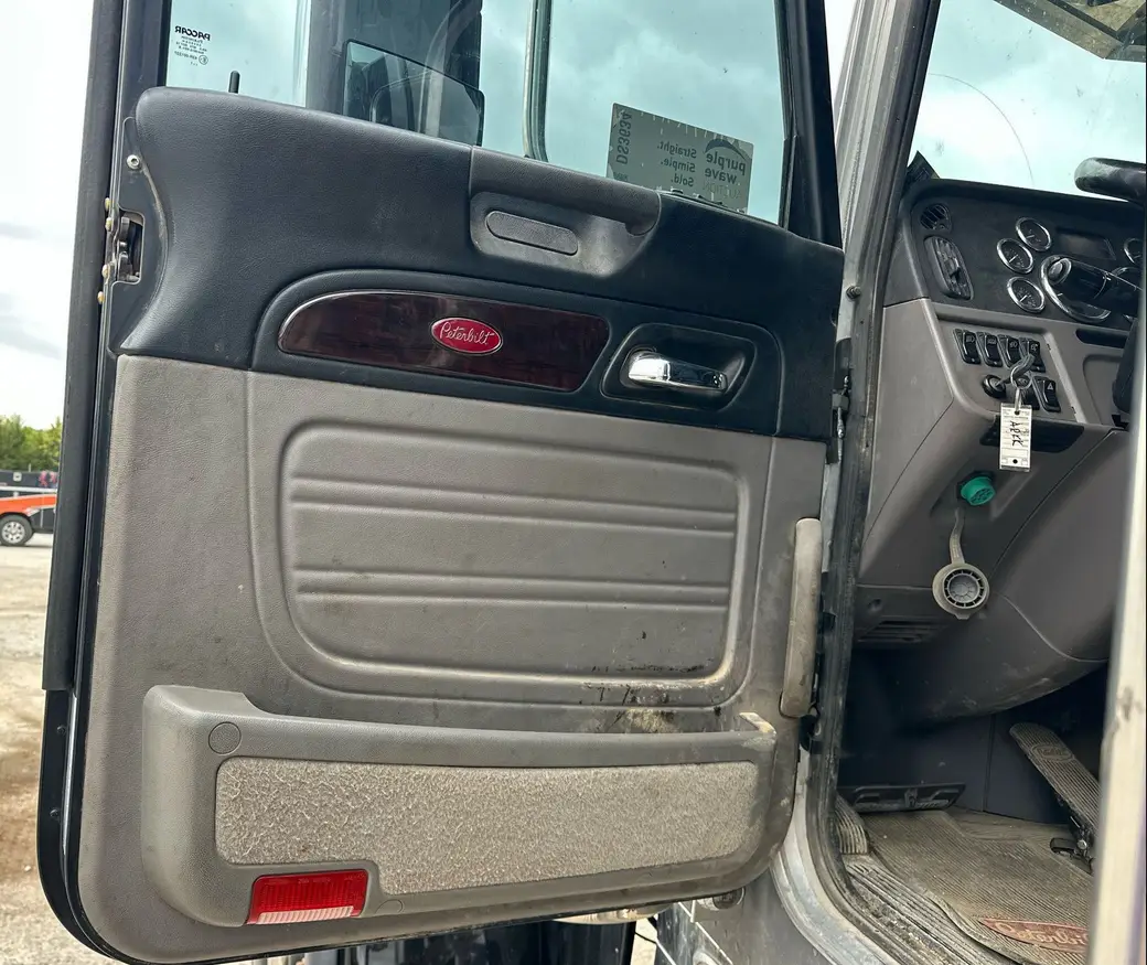 2022 Peterbilt 389 semi Truck For Sale | Low Miles | Live Auction