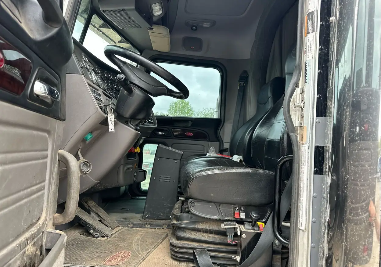 2022 Peterbilt 389 semi Truck For Sale | Low Miles | Live Auction