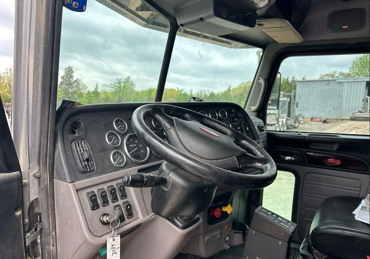 2022 Peterbilt 389 semi Truck For Sale | Low Miles | Live Auction