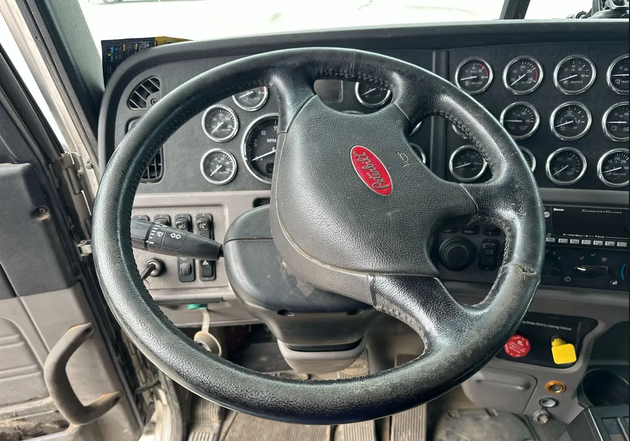 2022 Peterbilt 389 semi Truck For Sale | Low Miles | Live Auction