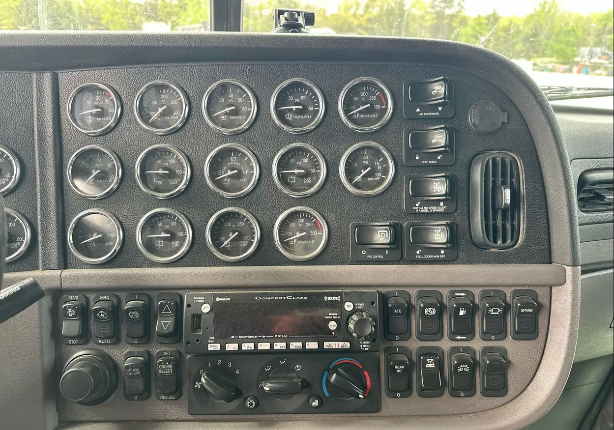 2022 Peterbilt 389 semi Truck For Sale | Low Miles | Live Auction