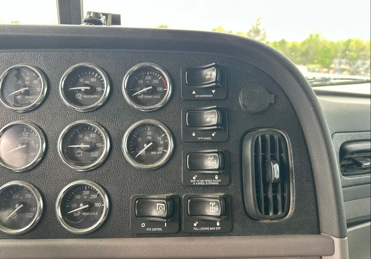 2022 Peterbilt 389 semi Truck For Sale | Low Miles | Live Auction