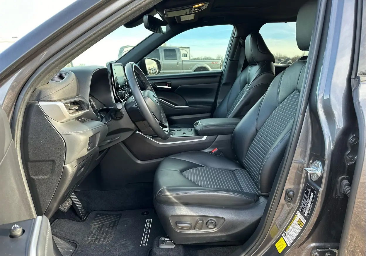 2022 Toyota Highlander SUV For Sale | Low Miles | Live Auction